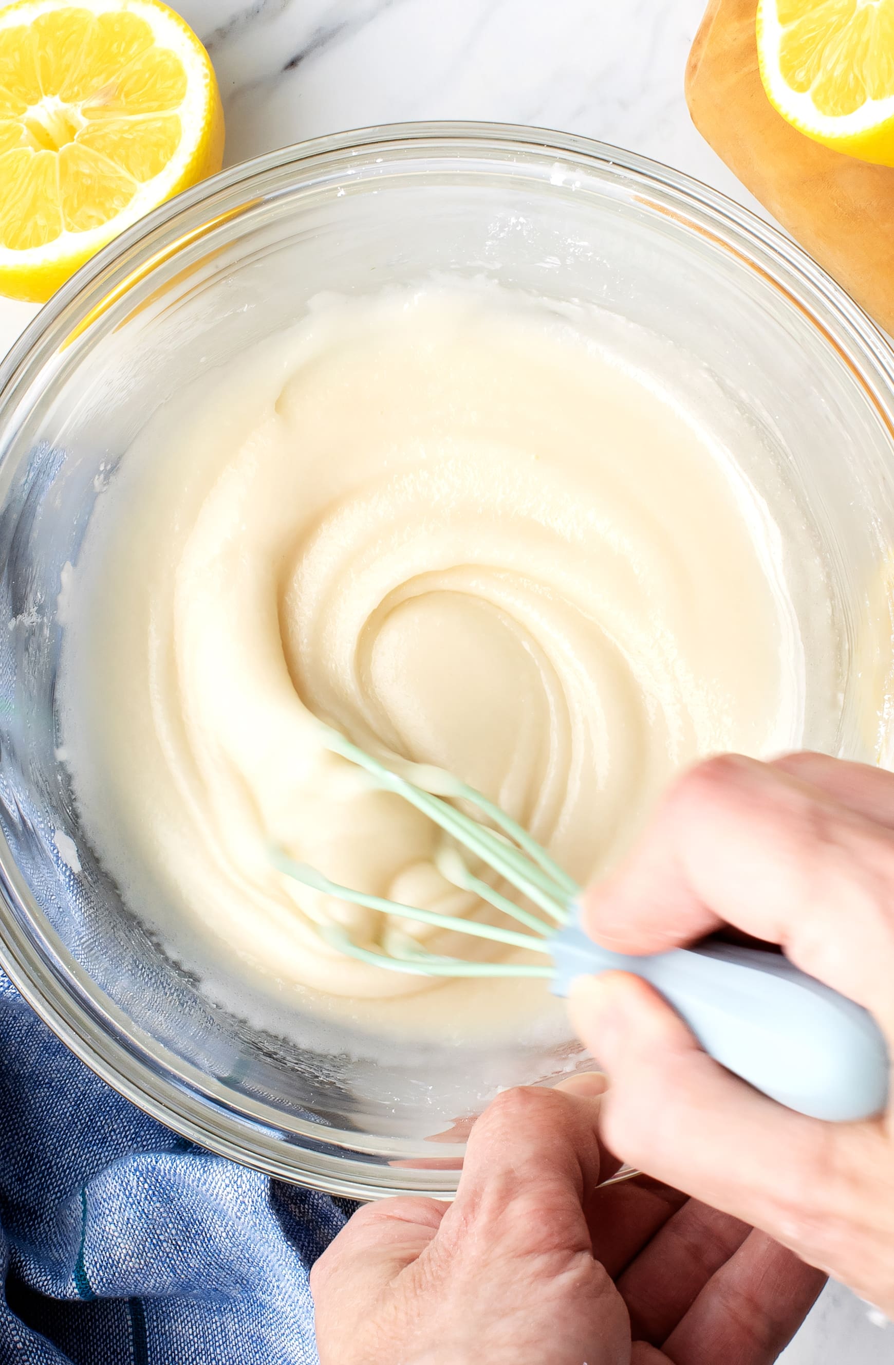 Quick & Easy Lemon Glaze: Your Go-To Topping for All Desserts